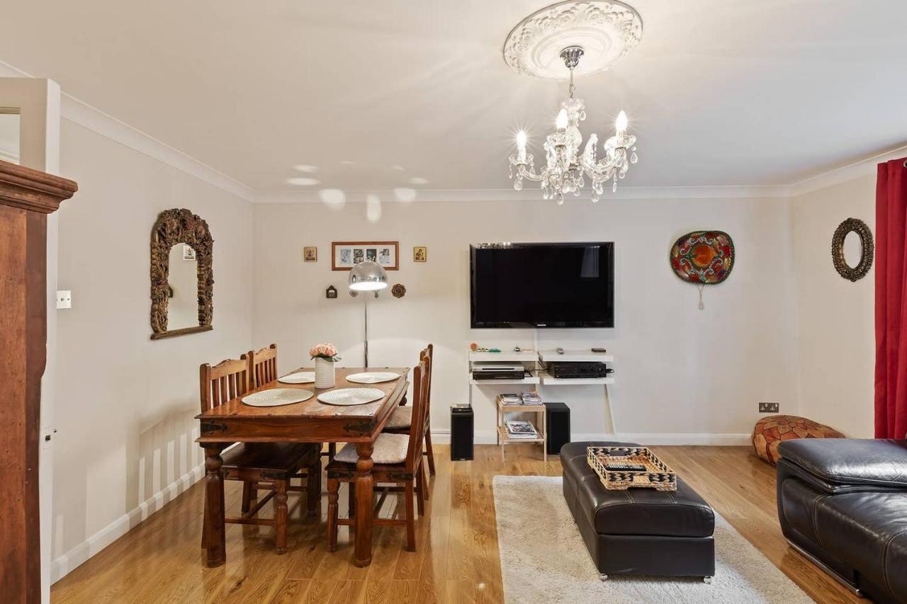 Beautiful And Cosy 2 Bedroom Flat London Exterior foto