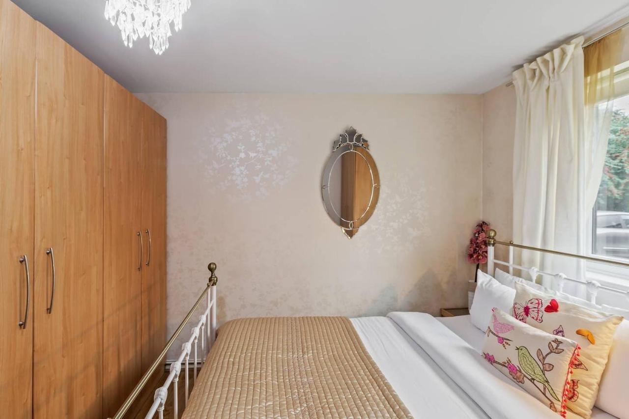 Beautiful And Cosy 2 Bedroom Flat London Exterior foto